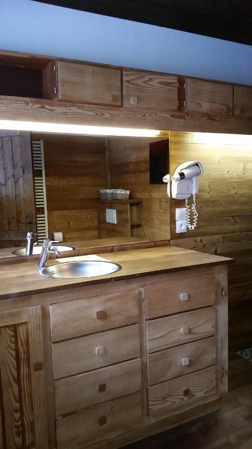 مبيت وإفطار فينترون Le Chalet De Valentine المظهر الخارجي الصورة